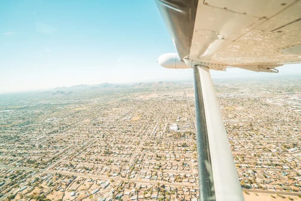 Partenza aerea da Las Vegas verso il Grand Canyon che mostra il vantaggio di tempo