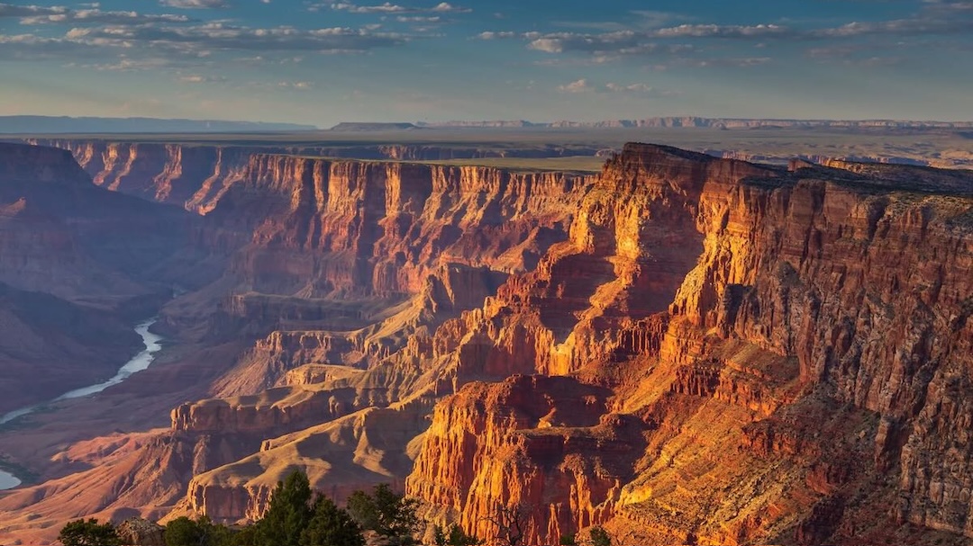 Grand Canyon South Rim con paesaggio canyon classico a strati