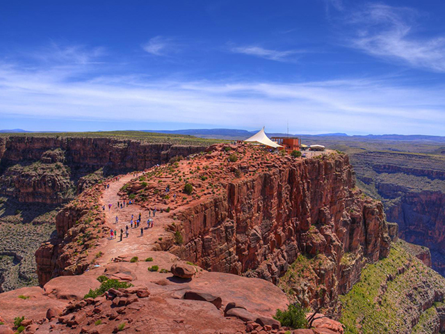 West-Rim-Bustag mit warmem Mittagessen und optionalem Skywalk für West-Rim-Touren ab Las Vegas