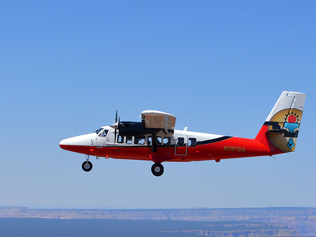 South-Rim-Flugzeugtour mit Buck Wild Hummer-Segment in Grand-Canyon-Flugtouren